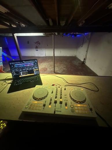 Gallery photo 5 of DJ Jack