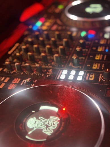Gallery photo 1 of DJ JahMeal