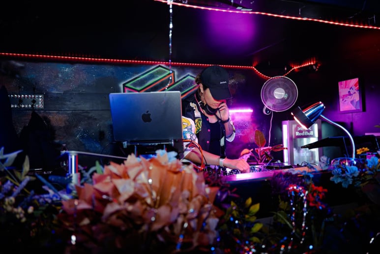 Gallery photo 3 of DJ Jak_E