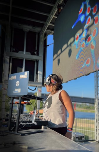 Gallery photo 4 of DJ Jak_E