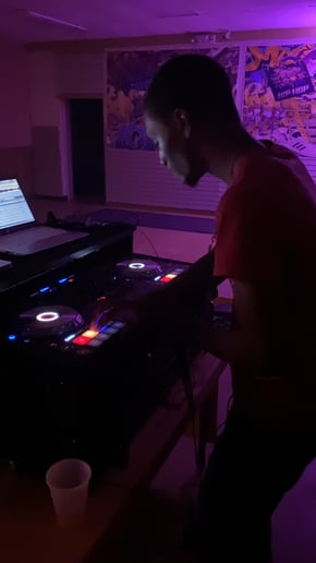 Gallery photo 8 of DJ Jayohh