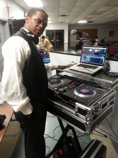 Gallery photo 5 of Dj Jazzy