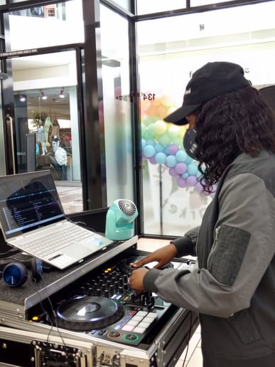 Gallery photo 6 of DJ JazzyPhresh