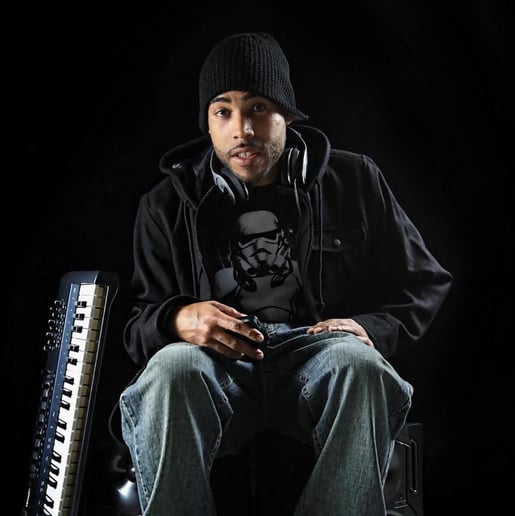 Gallery photo 1 of DJ Jemaine