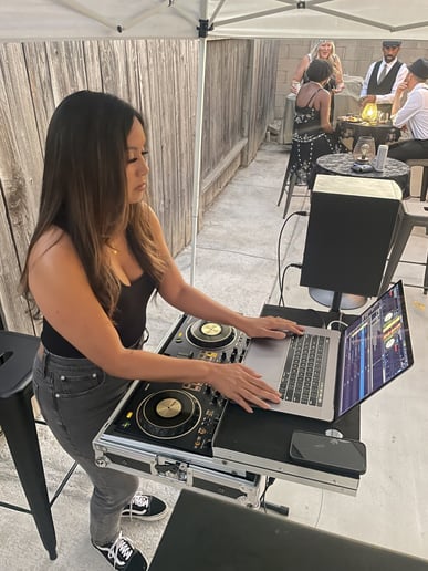 Gallery photo 3 of DJ JenX