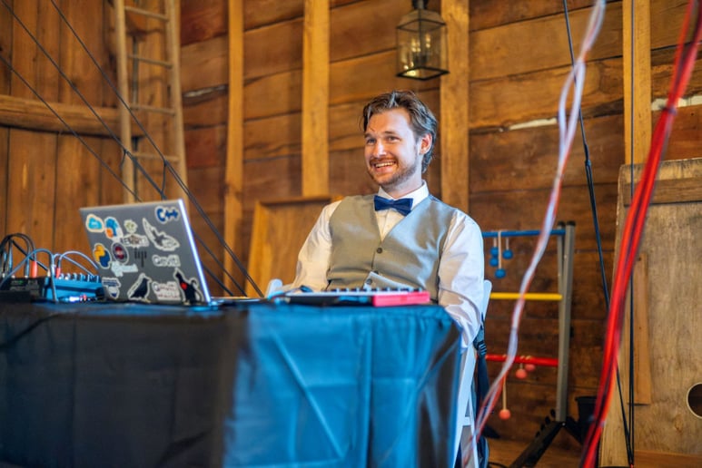 Gallery photo 9 of DJ Jg