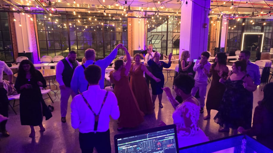 Gallery photo 3 of DJ Joe Davis