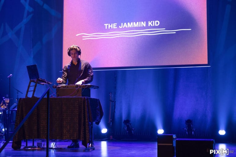 Gallery photo 2 of DJ Joey (The Jammin Kid)