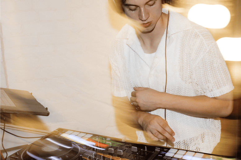 Gallery photo 3 of DJ Joey (The Jammin Kid)