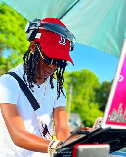 Gallery photo 5 of DJ Jojo VYBZ