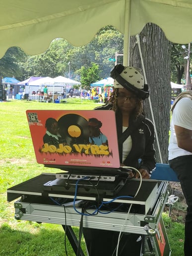 Gallery photo 4 of DJ Jojo VYBZ