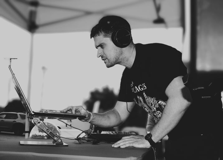 Gallery photo 7 of DJ Joshy D