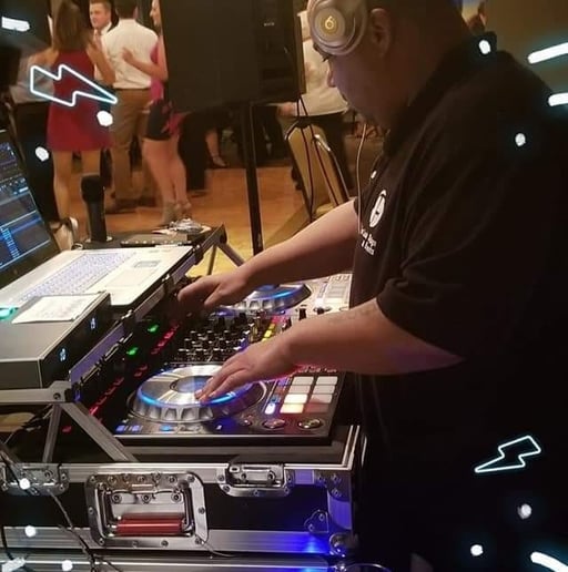 Gallery photo 6 of DJ Jroc...MastaSpin Entertainment