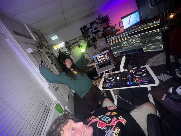 Gallery photo 8 of DJ Juice