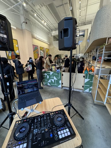 Gallery photo 8 of Dj "just Jon"