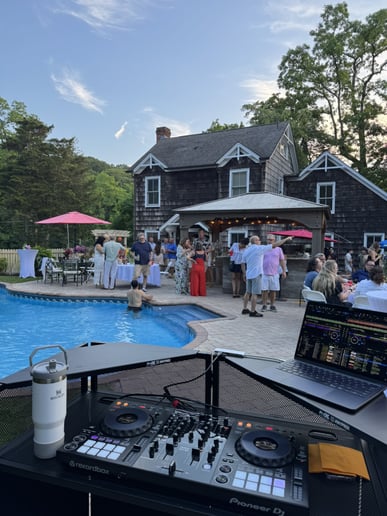 Gallery photo 4 of Dj "just Jon"