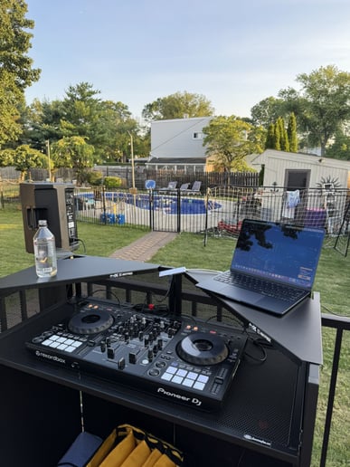 Gallery photo 5 of Dj "just Jon"