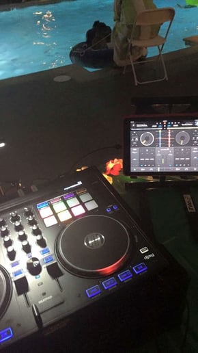 Gallery photo 1 of DJ Kall me King