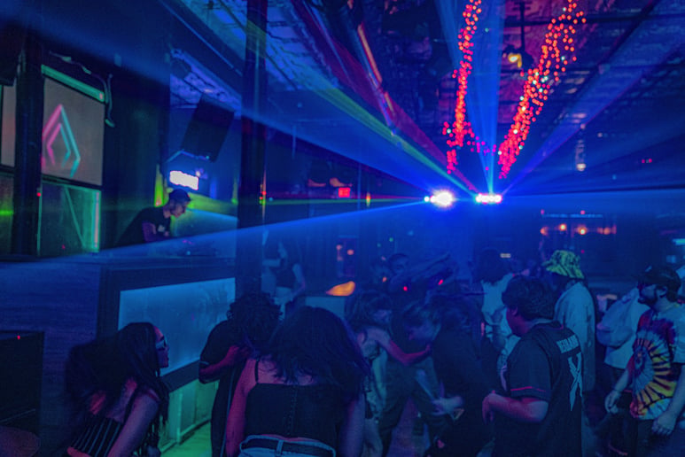 Gallery photo 1 of DJ Karmaxis