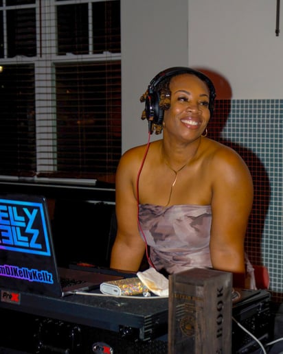 Gallery photo 8 of DJ Kelly Kellz