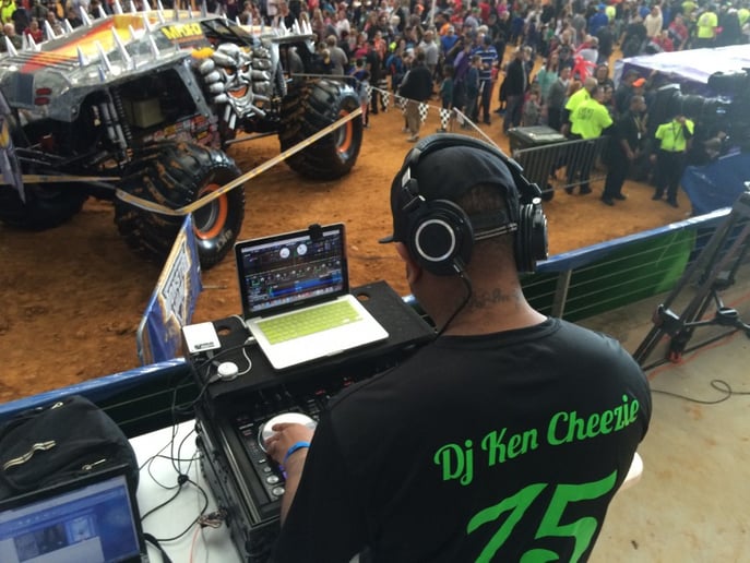 Gallery photo 13 of DJ Ken Cheezie