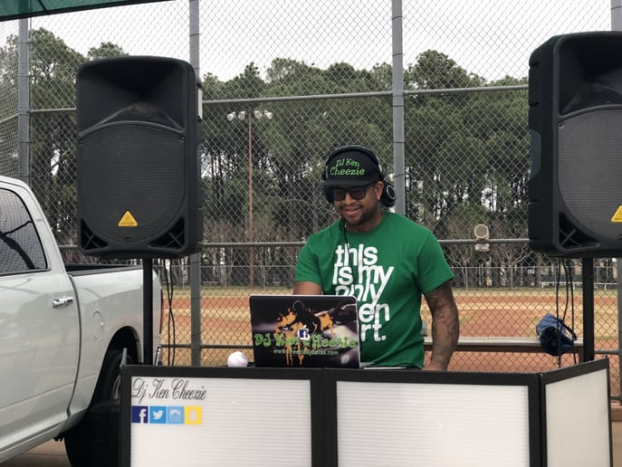 Gallery photo 20 of DJ Ken Cheezie