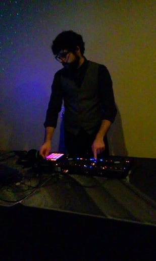 Gallery photo 3 of DJ Kennah! Mobile DJ Services