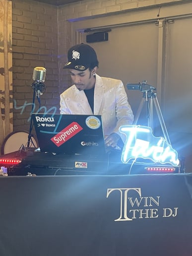 Gallery photo 2 of DJ Keon