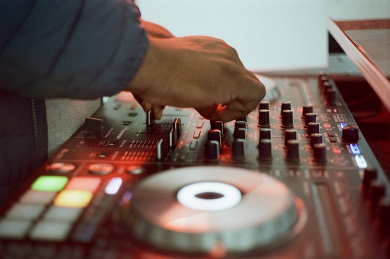 Gallery photo 3 of DJ Keys