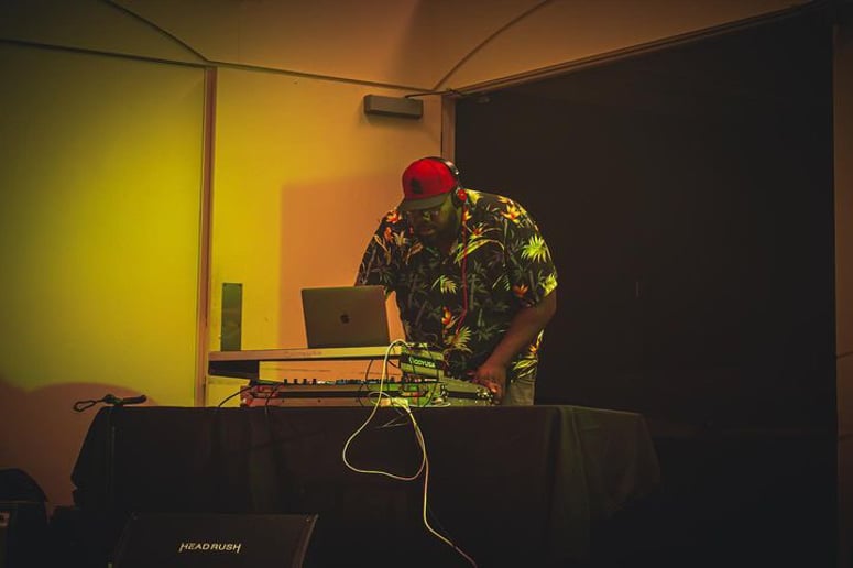 Gallery photo 4 of DJ Keys