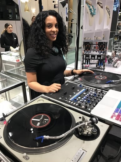 Gallery photo 4 of DJ Kharisma