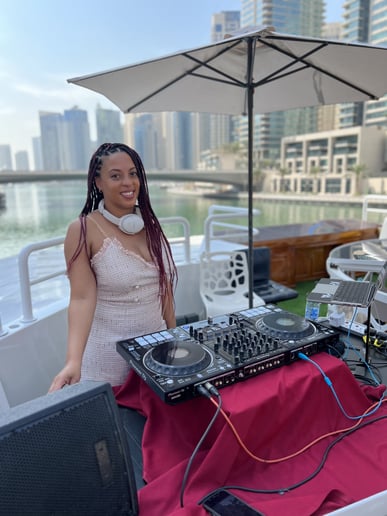 Gallery photo 1 of DJ Kharisma
