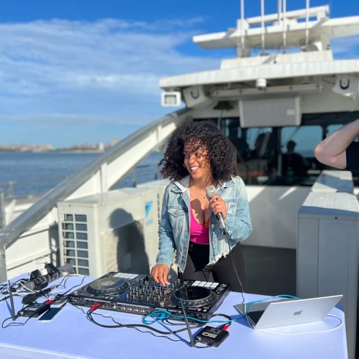 Gallery photo 2 of DJ Kharisma