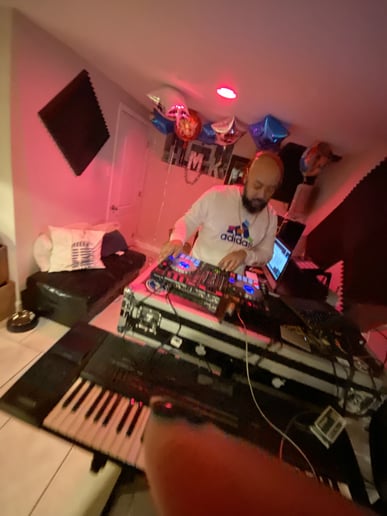 Gallery photo 1 of Dj Kid