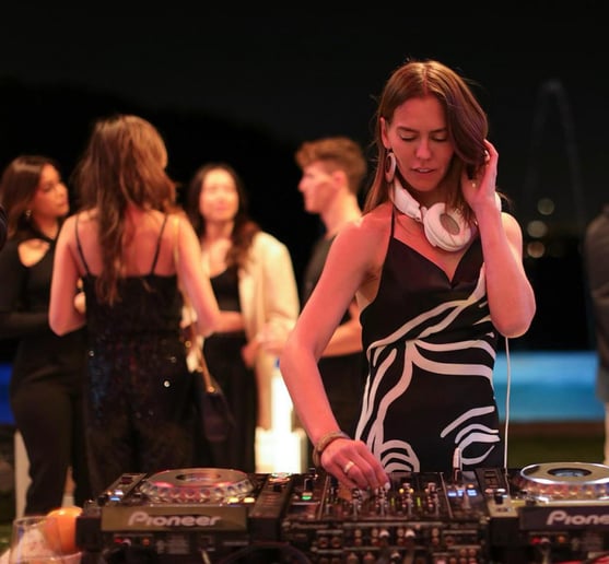 Gallery photo 1 of DJ Kinue