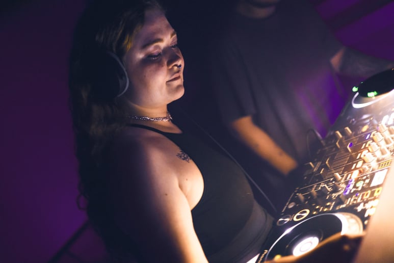 Gallery photo 5 of DJ Kio