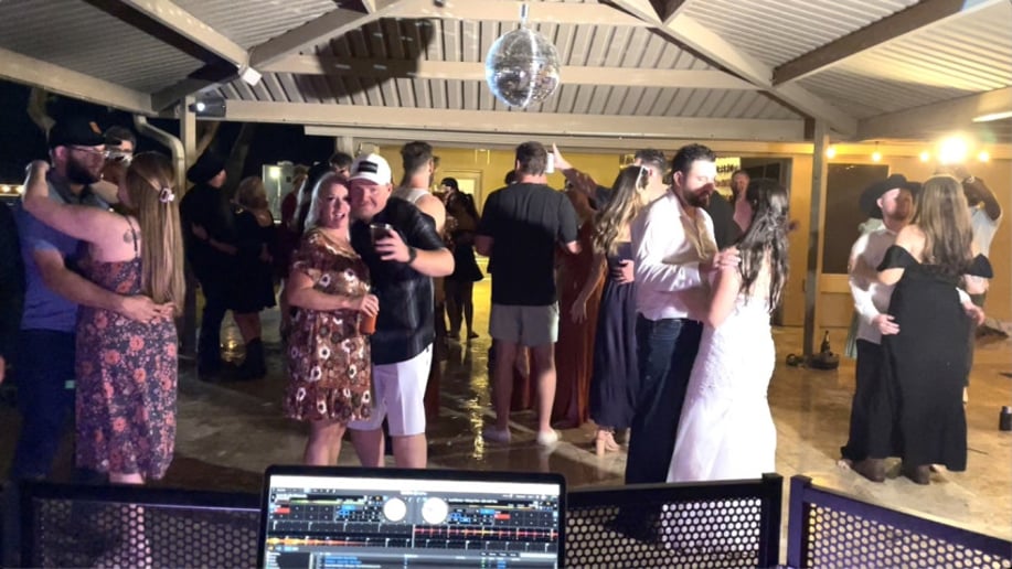 Gallery photo 9 of DJ Kiombe