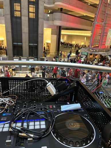 Gallery photo 9 of Dj Koe