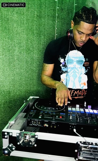 Gallery photo 4 of DJ Korna