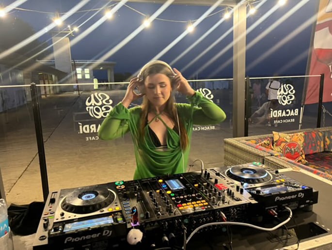 Gallery photo 7 of DJ Kruu
