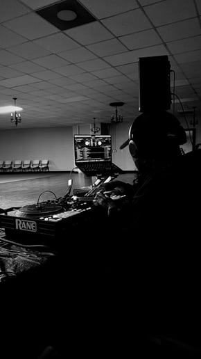 Gallery photo 3 of Dj Ksivz