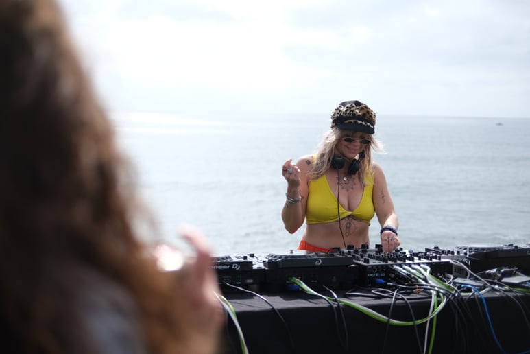Gallery photo 10 of DJ Ky👁️ris