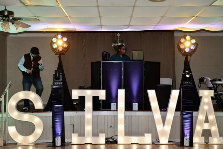 Gallery photo 1 of DJ Lady T
