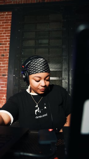 Gallery photo 1 of DJ Lexcstasy