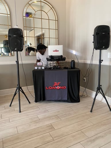 Gallery photo 5 of Dj Lomond