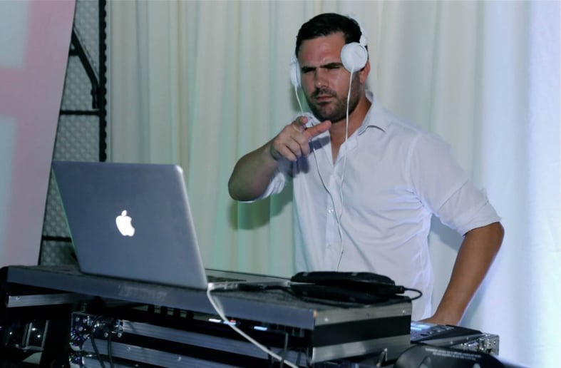 Gallery photo 2 of DJ Luis Beyra