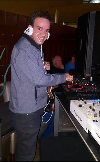 Gallery photo 5 of DJ Luis Cruz