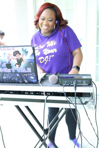 Gallery photo 2 of DJ Lunetta