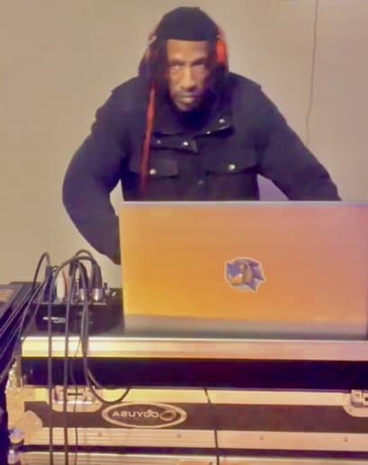 Gallery photo 8 of DJ Lyve n Direct