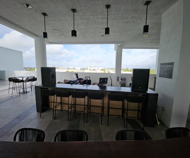 Gallery photo 10 of Dj M